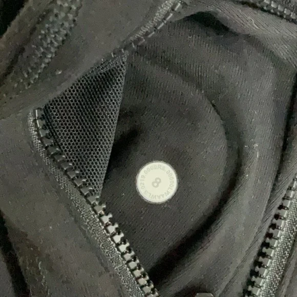 EUC woman’s Lululemon zip up jacket - Picture 7 of 7